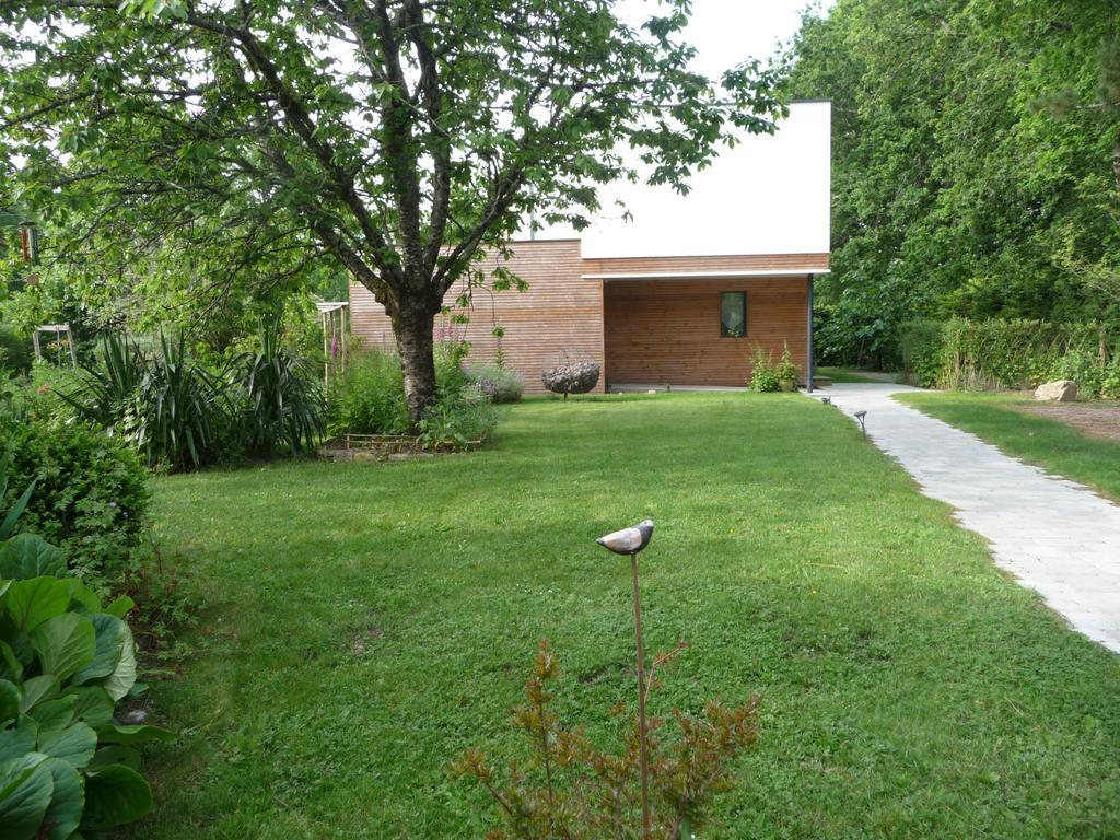 Le Jardin Aux Oiseaux Bed & Breakfast Ferel Exterior photo